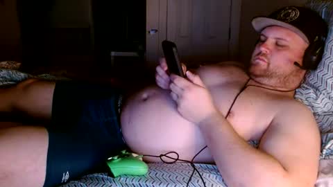 Snapshot of miguel320129 chatting on January 31, 2025, 10:52 am Miggy online show from January 31, 2025, 10:52 am