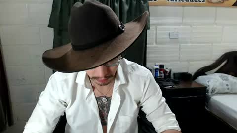Snapshot of miguel__98 chatting on June 13, 2026, 11:08 am Miguel Independent Model online show from June 13, 2026, 11:08 am