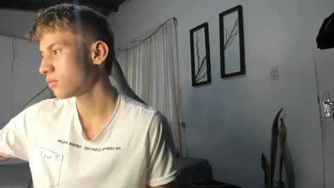 Miguel Hernandez online show from February 3, 2025, 9:07 pm