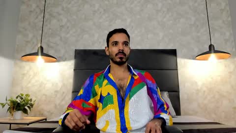 miguelsanfrancisco online show from October 24, 2025, 12:01 pm