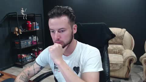 Misha Winchester online show from October 13, 2025, 6:35 am