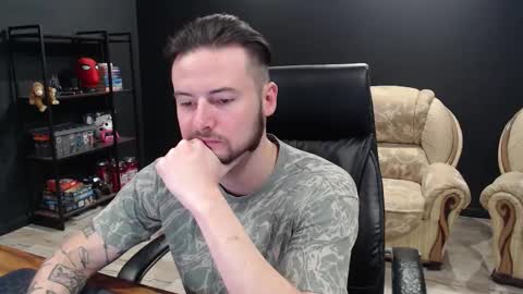 Misha Winchester online show from December 15, 2025, 8:51 am