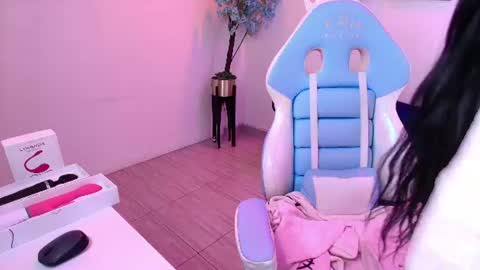 Snapshot of miia__owens chatting on July 25, 2026, 3:04 am Miia online show from July 25, 2026, 3:04 am