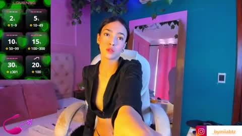 miia_bratz online show from October 7, 2025, 8:06 pm