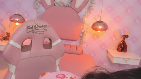 Snapshot of miia_desire chatting on April 16, 2026, 3:51 am Mia Desire online show from April 16, 2026, 3:51 am