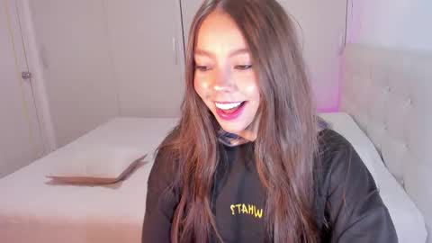 miia_rose12 online show from September 17, 2025, 11:06 pm