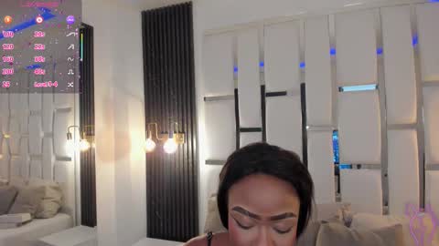 Miia Schwarz  online show from October 12, 2025, 9:14 pm