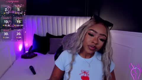 Miia Schwarz  online show from April 10, 2026, 11:53 pm