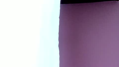 Mia online show from March 4, 2025, 5:03 pm