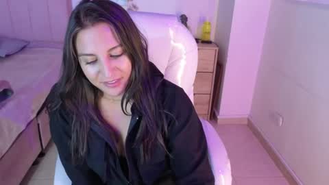 Snapshot of miia_thompson_1 chatting on May 31, 2026, 7:59 pm M I I A online show from May 31, 2026, 7:59 pm