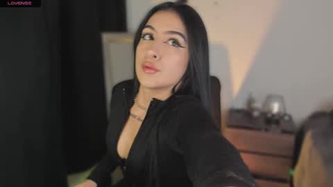  miiaa stone  online show from November 26, 2025, 2:56 am