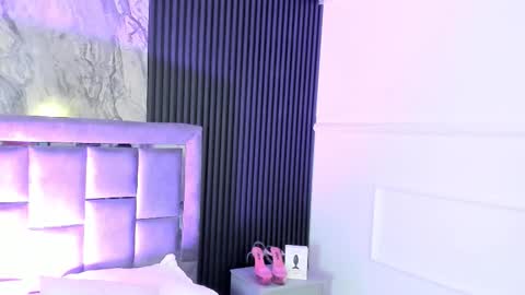 Mia Monroe online show from October 24, 2025, 7:54 pm