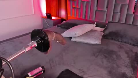 Snapshot of miiaamonroee chatting on February 20, 2026, 6:19 am Mia Monroe online show from February 20, 2026, 6:19 am