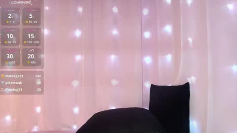 Snapshot of miiacarter_ chatting on April 1, 2026, 1:50 am MIA online show from April 1, 2026, 1:50 am