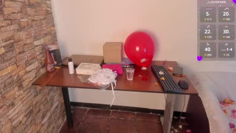 miiss_evaa online show from February 14, 2025, 11:31 am