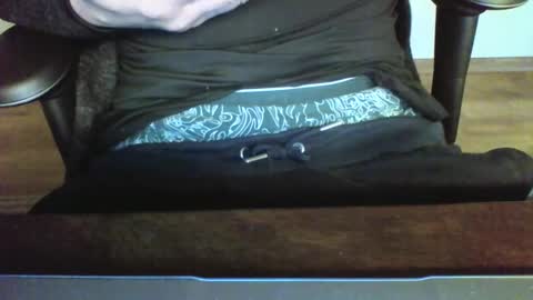 mik online show from January 3, 2025, 8:32 am