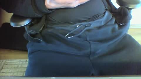 mik online show from March 10, 2025, 10:37 am