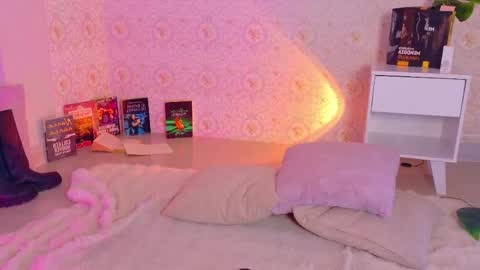 mika_velvet online show from April 15, 2026, 7:58 pm