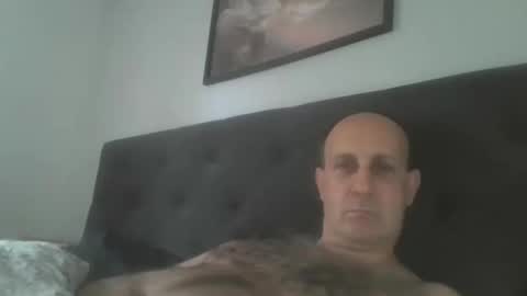mikael_r52 online show from May 22, 2026, 3:57 am