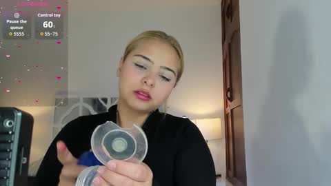 Mikaela blondie bigass online show from February 22, 2026, 9:41 am