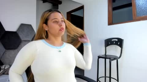 Snapshot of mikaelastonne chatting on May 11, 2026, 6:49 pm Mikaela blondie bigass online show from May 11, 2026, 6:49 pm