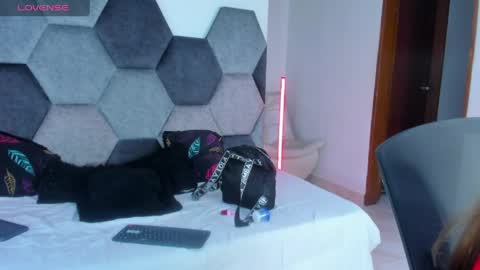 Snapshot of mikaelastonne chatting on May 23, 2026, 7:29 pm Mikaela blondie bigass online show from May 23, 2026, 7:29 pm