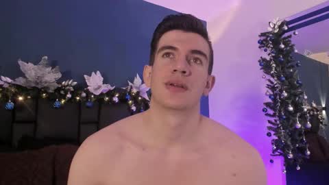 mikael online show from November 26, 2025, 4:02 am