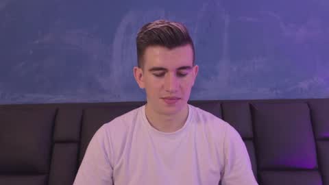 mikael online show from April 1, 2026, 4:24 am