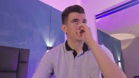 mikael online show from April 2, 2026, 3:37 am