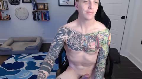 MikahisHung online show from December 20, 2024, 3:31 pm