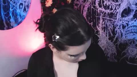 Mika online show from March 15, 2026, 9:32 pm