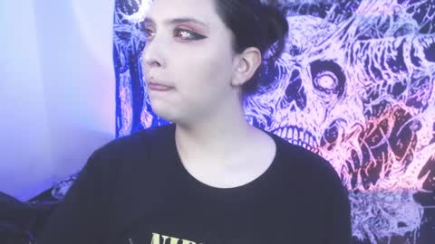 Mika online show from April 1, 2026, 10:40 pm