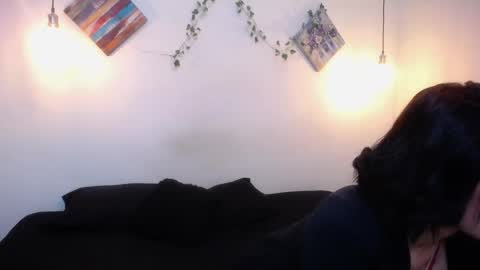 mikaza online show from March 27, 2026, 1:22 pm