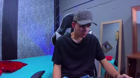 Mike 0233 online show from March 8, 2025, 4:12 am