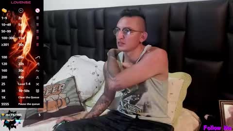 Snapshot of mike_bennet chatting on February 20, 2026, 12:29 am Mike Bennet Make me Cum Please online show from February 20, 2026, 12:29 am