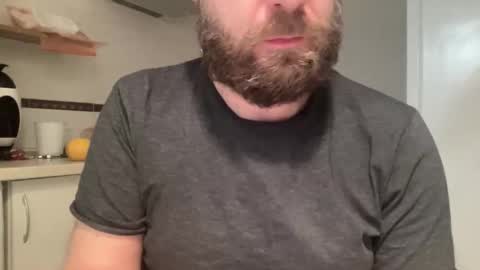 Snapshot of mike_berlin1 chatting on February 5, 2026, 11:42 pm MIke online show from February 5, 2026, 11:42 pm