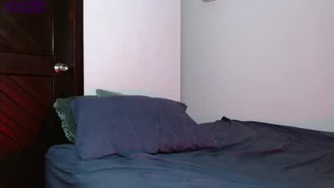 mike_d1030 online show from February 12, 2025, 3:51 am