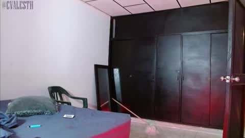 mike_d1030 online show from February 13, 2025, 5:26 am