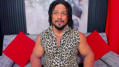 Snapshot of mike_estevess chatting on June 6, 2026, 4:50 am online show from June 6, 2026, 4:50 am