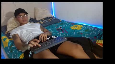 Kei online show from November 19, 2025, 3:28 am