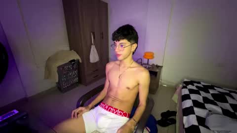 Mike Pineapple online show from October 14, 2025, 4:46 am