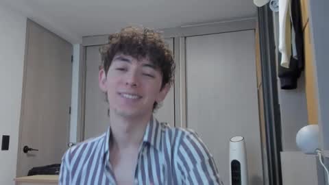 Snapshot of mikebelf4 chatting on September 17, 2025, 9:49 pm Mikebelf4 online show from September 17, 2025, 9:49 pm