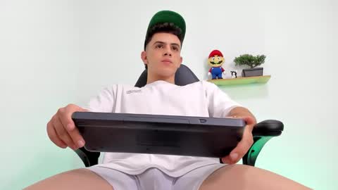 Mike Cooper online show from November 5, 2025, 2:55 am