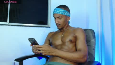 Snapshot of mikejaybr chatting on June 10, 2026, 3:39 am Mike Jay online show from June 10, 2026, 3:39 am