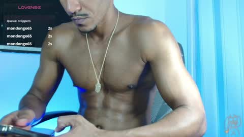 Snapshot of mikejaybr chatting on June 12, 2026, 4:11 am Mike Jay online show from June 12, 2026, 4:11 am