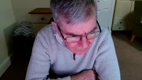 Snapshot of mikespait chatting on November 9, 2025, 1:31 pm mikespait online show from November 9, 2025, 1:31 pm