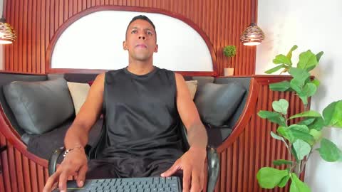 Snapshot of mikesteele_ chatting on April 10, 2026, 11:59 am online show from April 10, 2026, 11:59 am