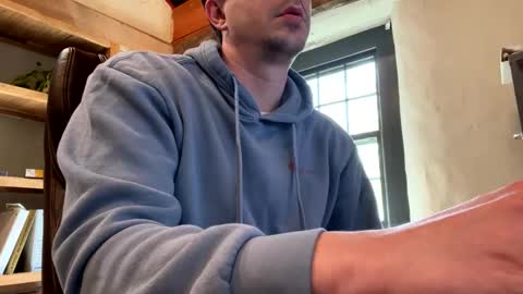Snapshot of mikeydubs10 chatting on May 14, 2026, 1:29 pm mikeydubs10 online show from May 14, 2026, 1:29 pm