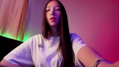 VIOLETAMIKE online show from March 8, 2025, 4:50 pm