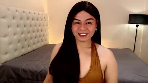 Snapshot of mikha_sensual chatting on January 20, 2025, 7:04 pm Theresa Luna online show from January 20, 2025, 7:04 pm
